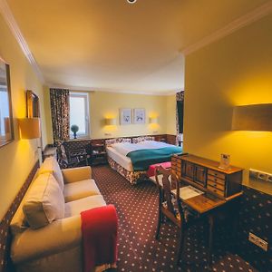 Kamer met een Queen Size Bed